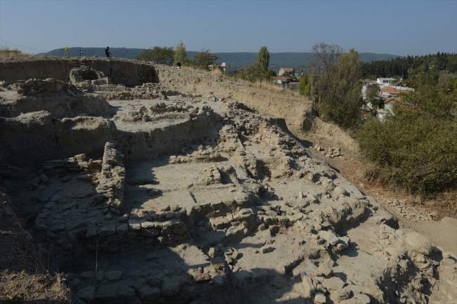 Maydos Kilisetepe Höyüğü'nde 4 bin yıllık savunma duvarı kalıntıları